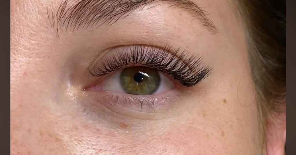 Classic eyelash extension Los Angeles